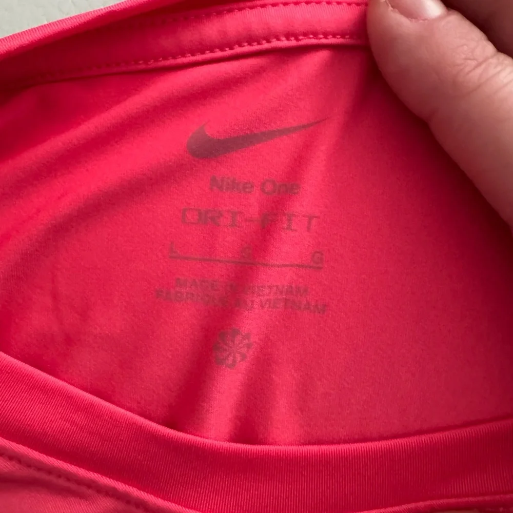 Nike Women's One Classic Dri-FIT Long Sleeve Shirt large Coral pink